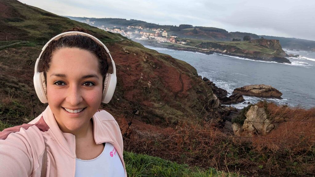 mejores-lugares-para-vivir-en-espana-santa-maria-del-mar.png-1024x576 🏡 Mejores lugares para vivir en España para extranjeros: mi experiencia como colombiana en Asturias